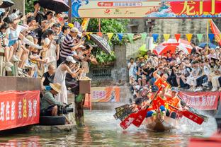 Skip: Về cơ bản, chúng tôi đã kiểm soát trận đấu, nhưng United đã ghi bàn bằng cách phản công.